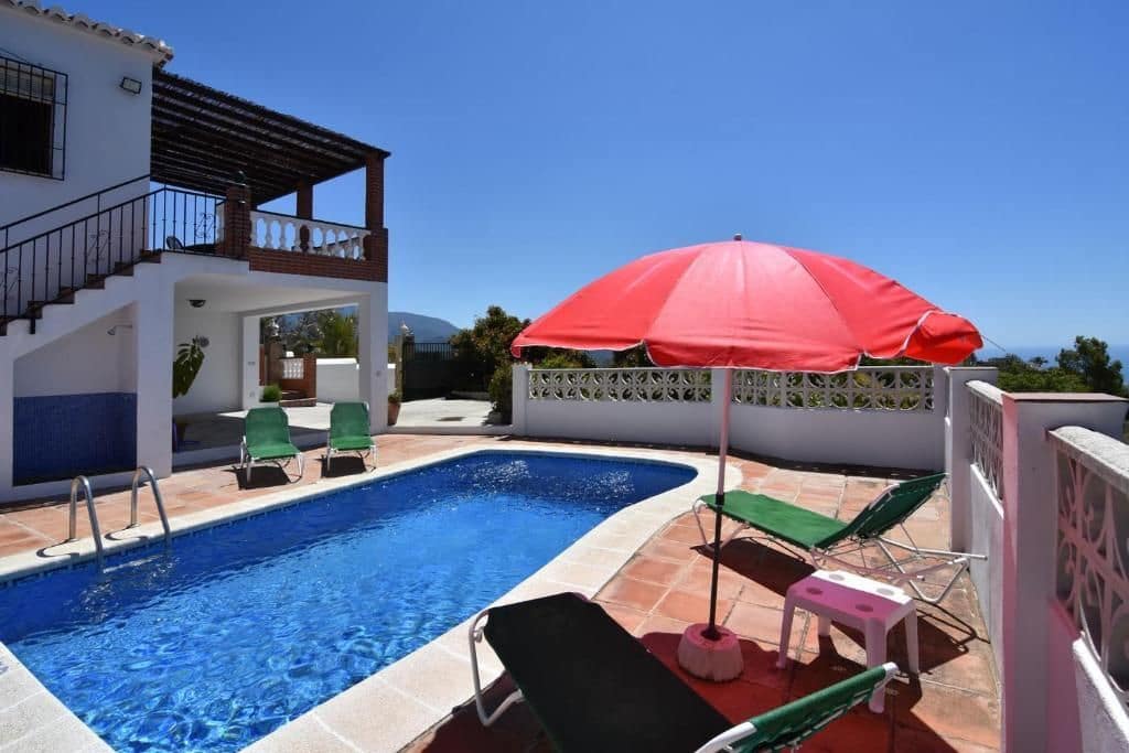 2 Zimmer Villa zu vermieten in Torrox mit Pool - 960 € (Ref: 7963954)
