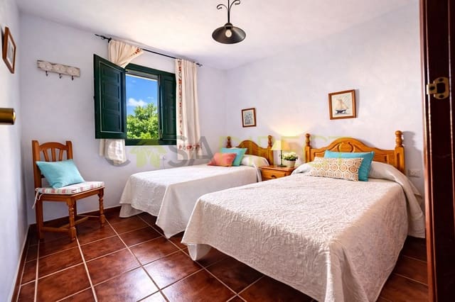 2 slaapkamer Villa te huur in Torrox met zwembad - € 1.050 (Ref: 7963954)