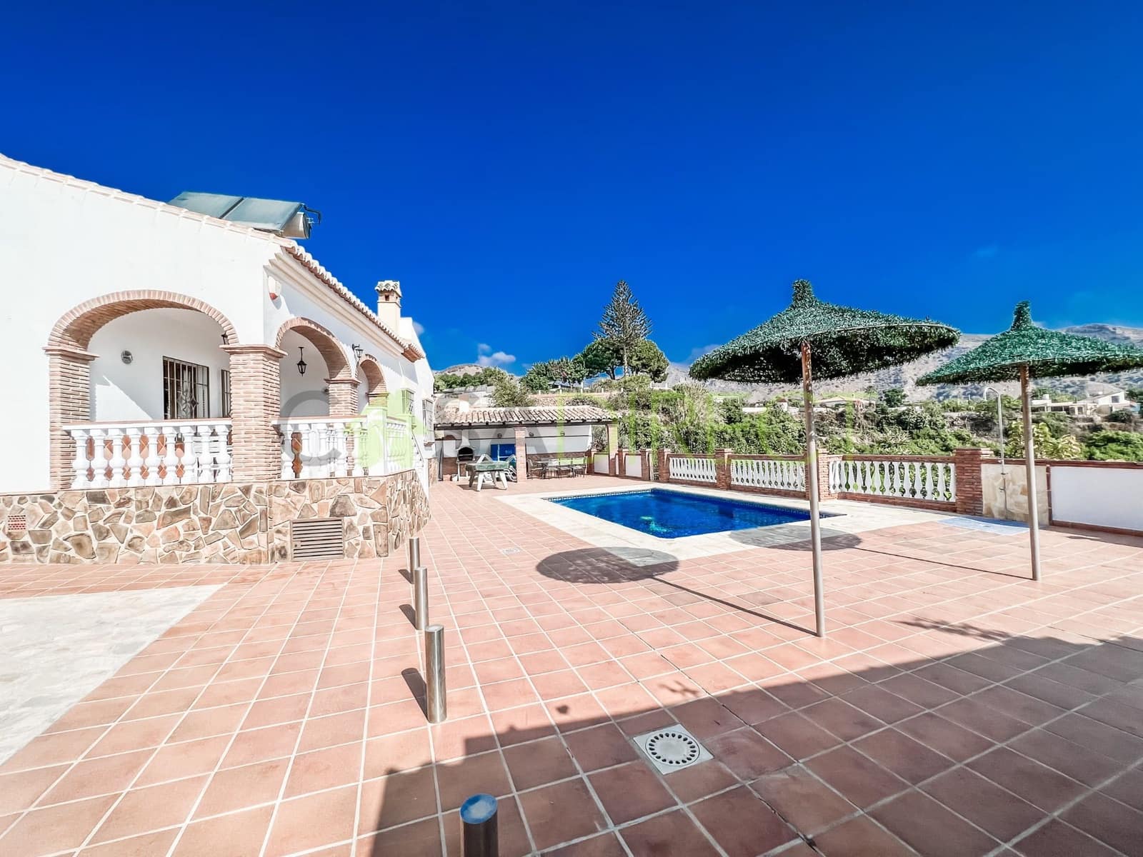 3 bedroom Villa for rent in Frigiliana with pool garage - € 1,650 (Ref: 7998802)