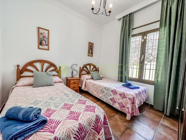 3 bedroom Villa for rent in Frigiliana with pool garage - € 1,650 (Ref: 7998802)