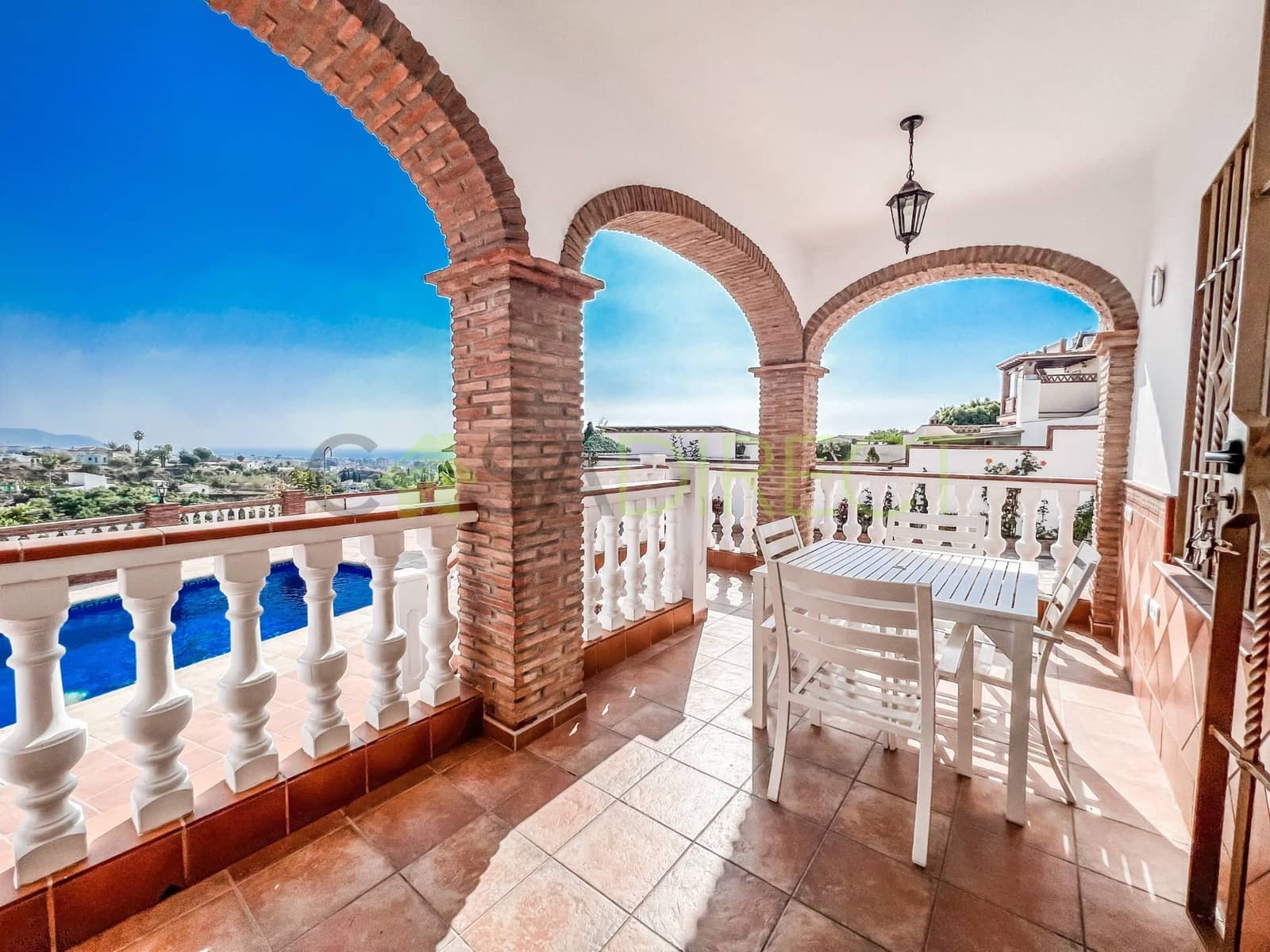 3 bedroom Villa for rent in Frigiliana with pool garage - € 1,650 (Ref: 7998802)