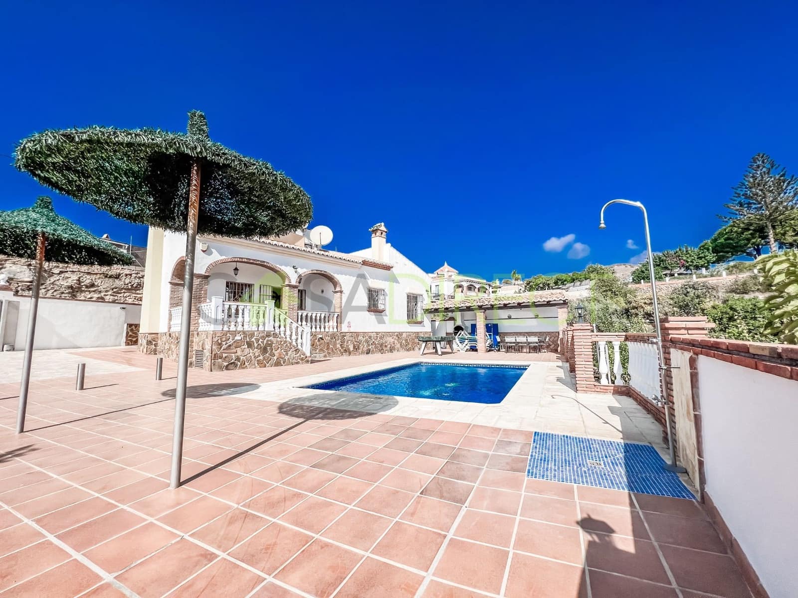 3 bedroom Villa for rent in Frigiliana with pool garage - € 1,650 (Ref: 7998802)