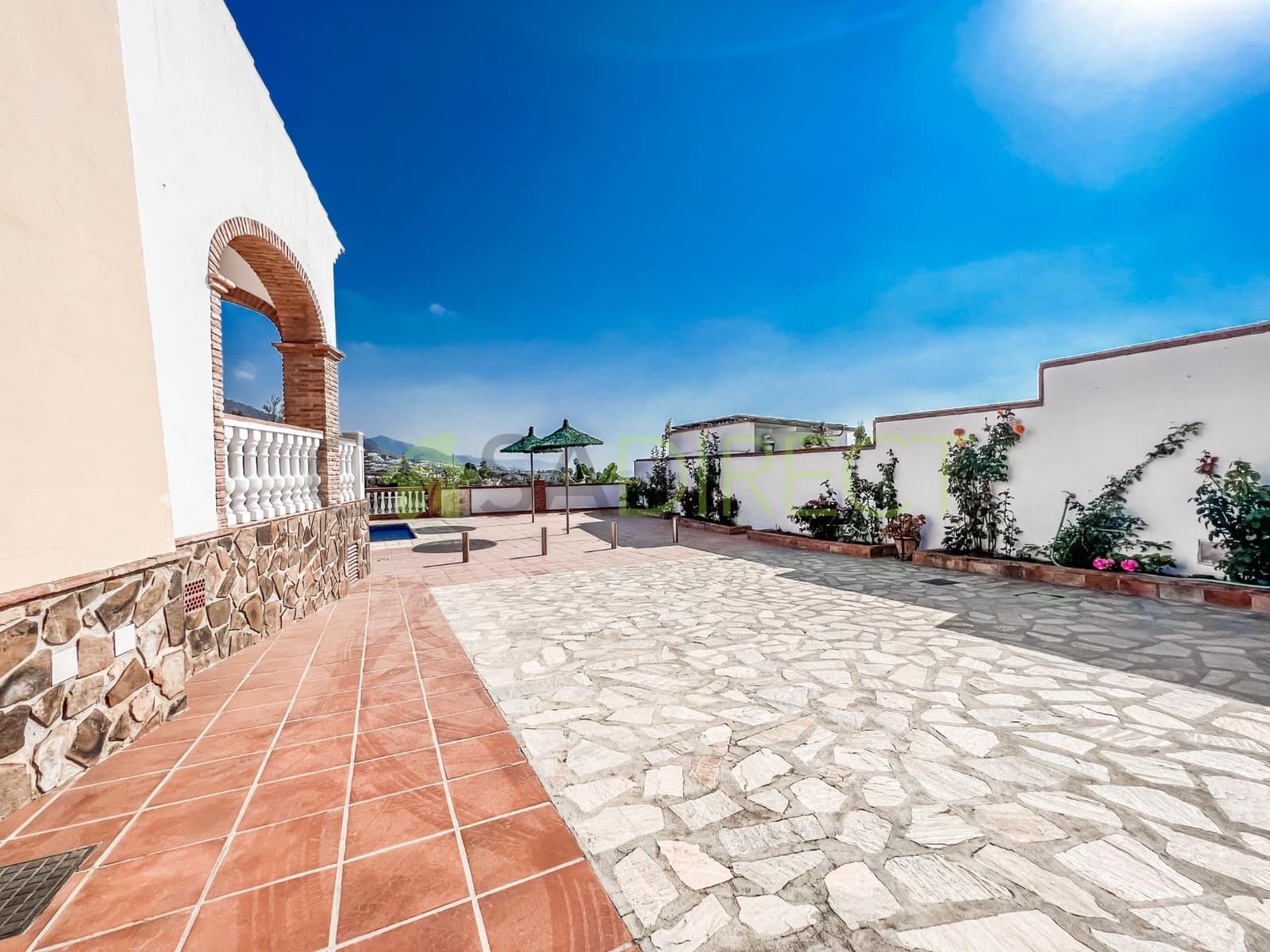 3 bedroom Villa for rent in Frigiliana with pool garage - € 1,650 (Ref: 7998802)