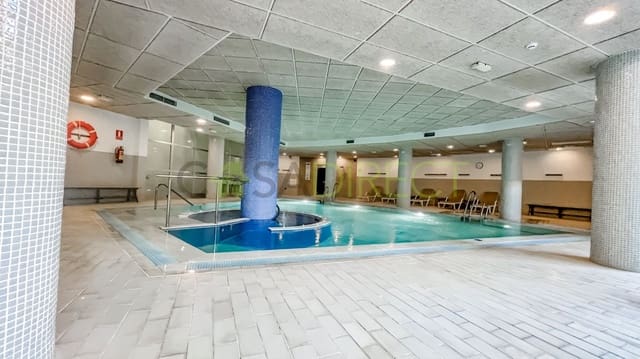 1 sovrum Lägenhet att hyra i Estepona med pool garage - 2 640 € (Ref: 8048333)