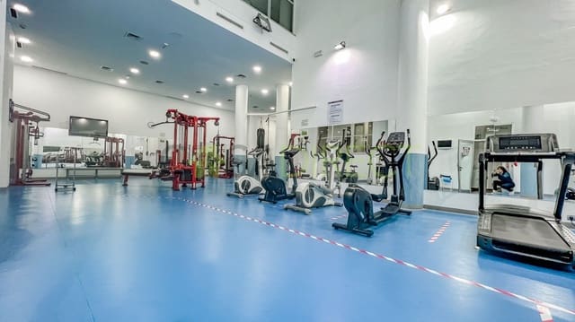 1 sovrum Lägenhet att hyra i Estepona med pool garage - 2 640 € (Ref: 8048333)