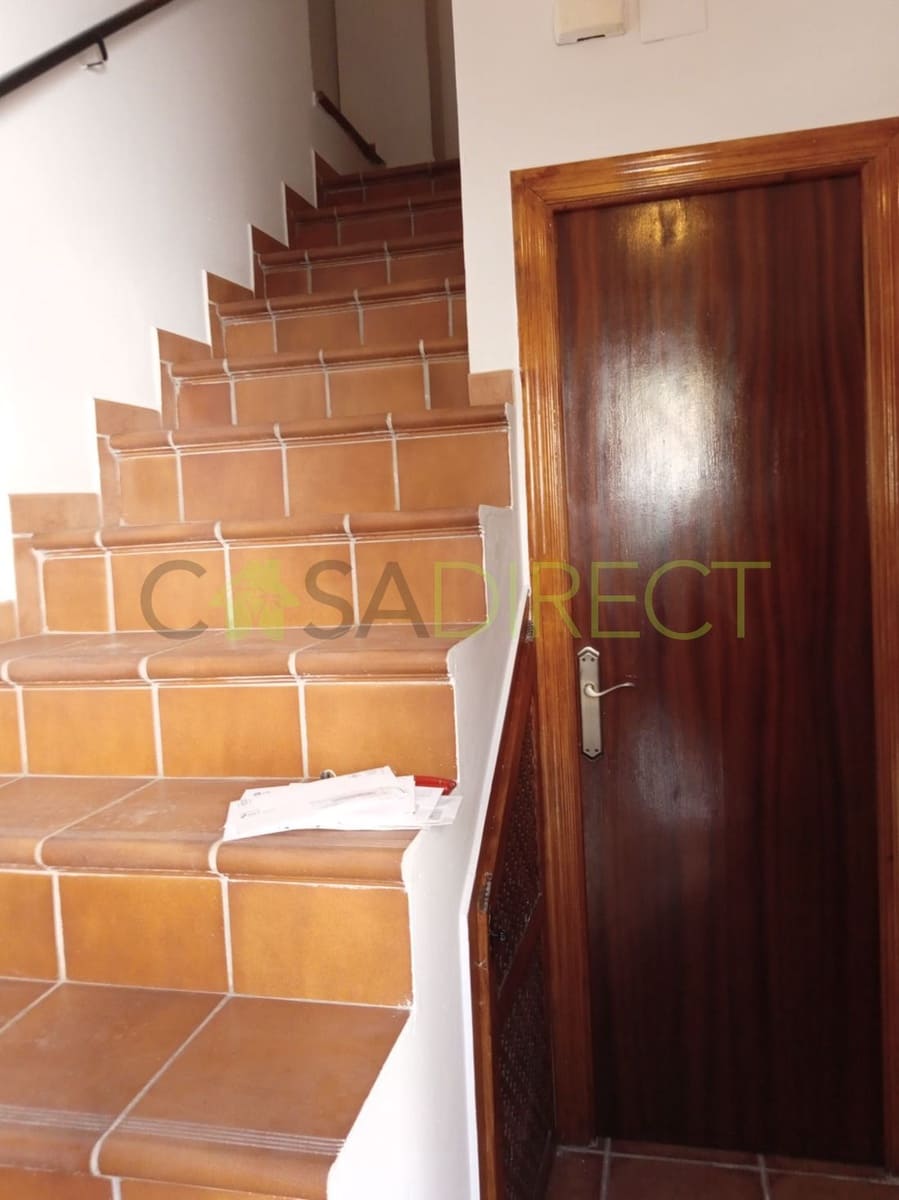 4 soveværelse Byhus til salg i Jayena med garage - € 68.250 (Ref: 8048334)