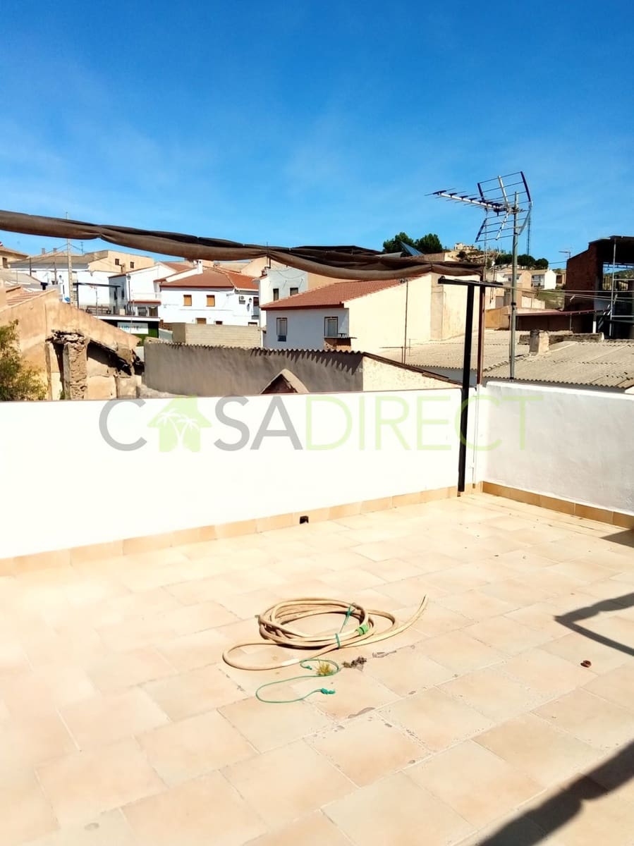 4 soveværelse Byhus til salg i Jayena med garage - € 68.250 (Ref: 8048334)