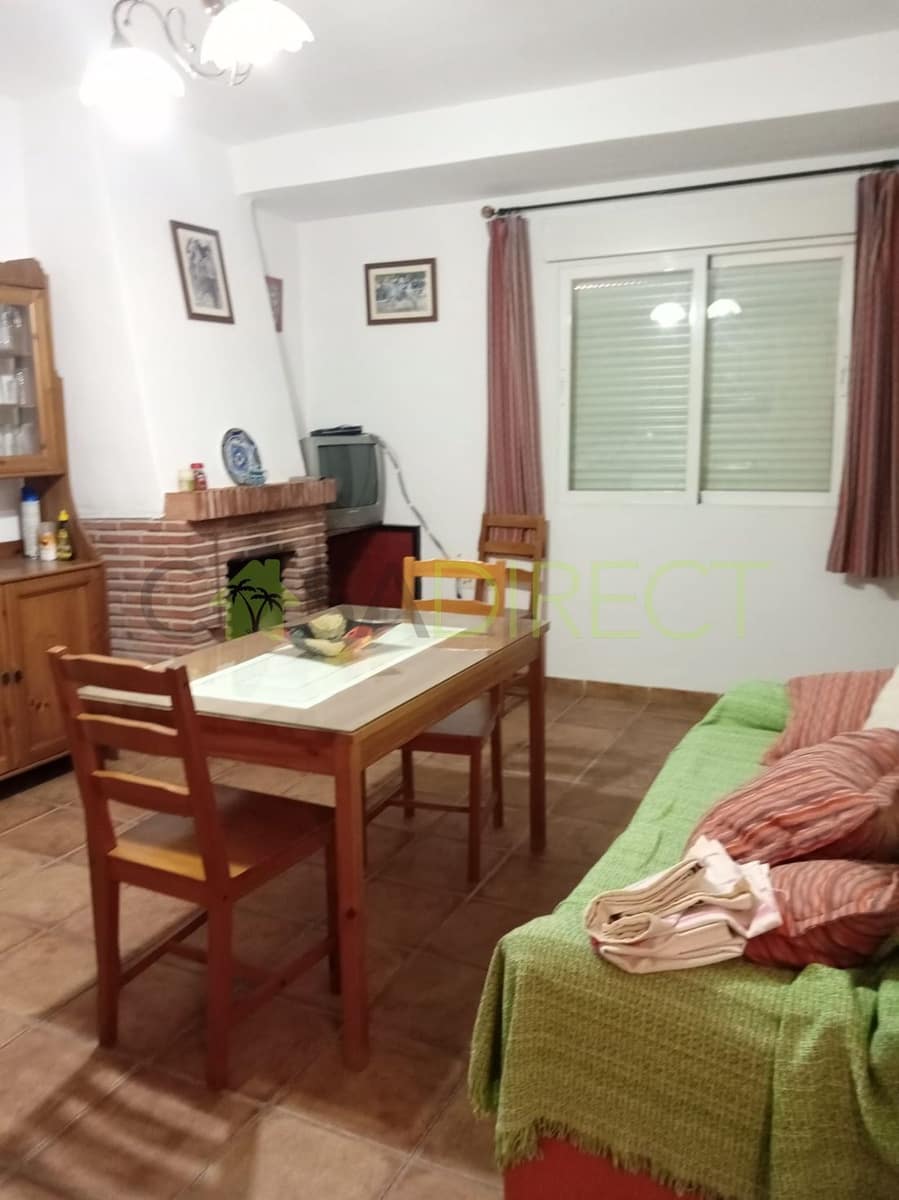 4 soveværelse Byhus til salg i Jayena med garage - € 68.250 (Ref: 8048334)