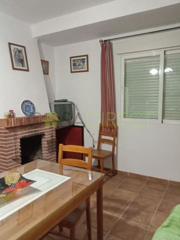 4 slaapkamer Huis te koop in Jayena met garage - € 68.250 (Ref: 8048334)