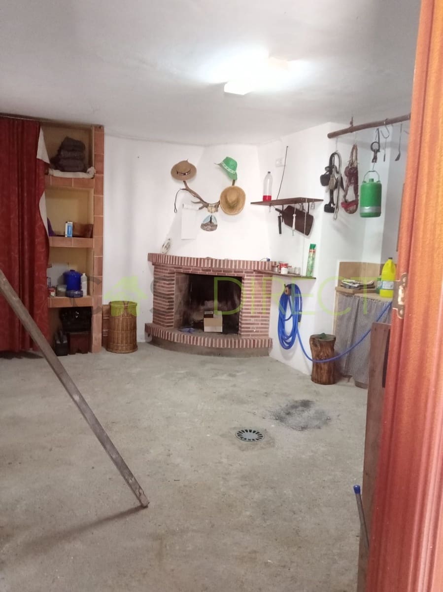 4 soveværelse Byhus til salg i Jayena med garage - € 68.250 (Ref: 8048334)