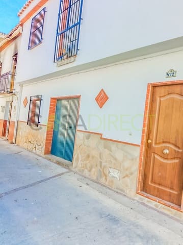 4 slaapkamer Huis te koop in Jayena met garage - € 68.250 (Ref: 8048334)