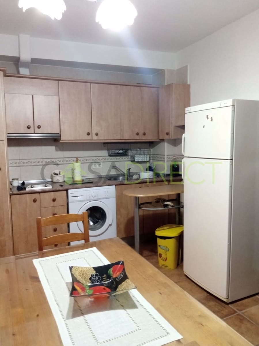 4 soveværelse Byhus til salg i Jayena med garage - € 68.250 (Ref: 8048334)