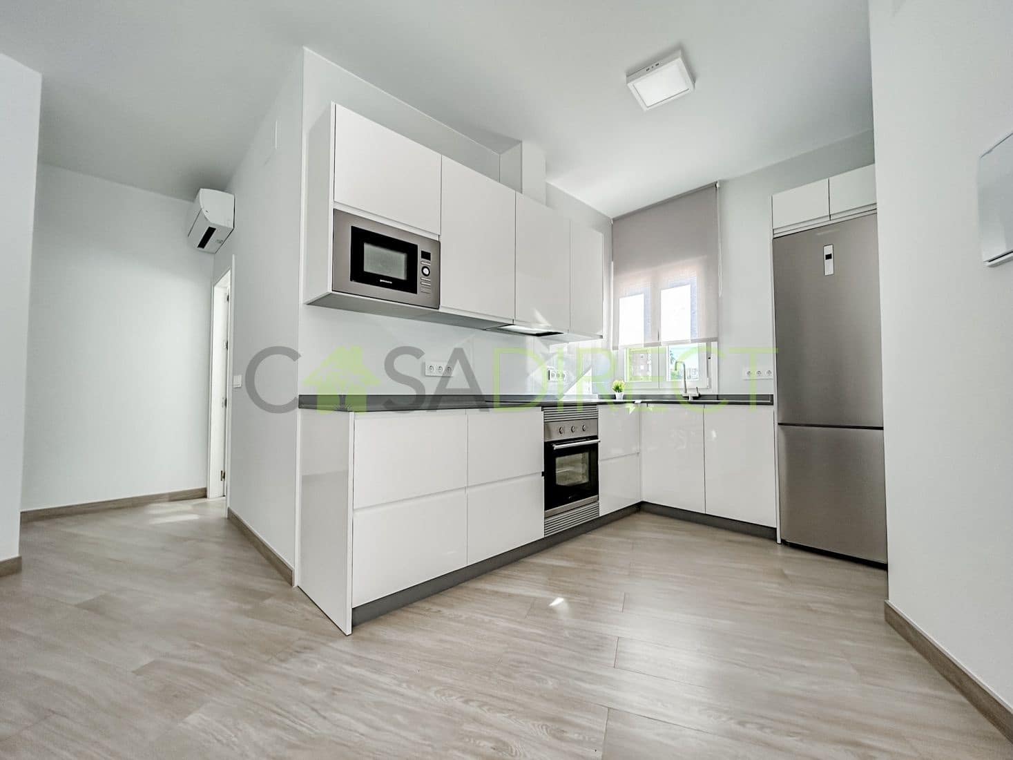 Appartement de 2 chambres à louer à Torrox-Costa avec piscine - 900 € (Ref: 8052998)