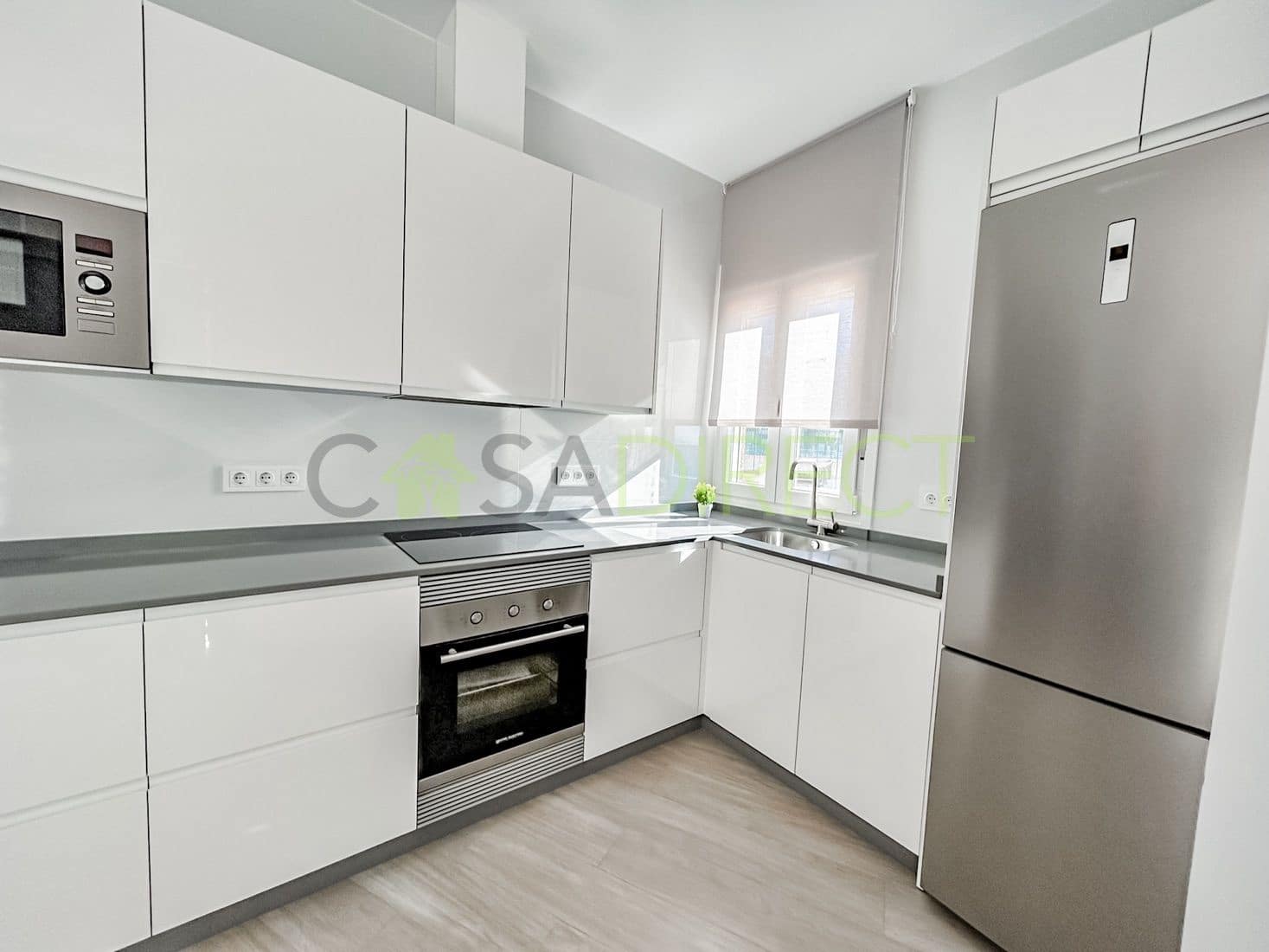 Appartement de 2 chambres à louer à Torrox-Costa avec piscine - 900 € (Ref: 8052998)