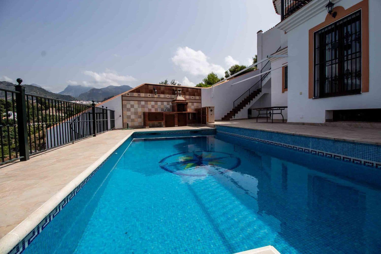 4 soverom Villa til salgs i Frigiliana med svømmebasseng garasje - € 849 000 (Ref: 8064910)