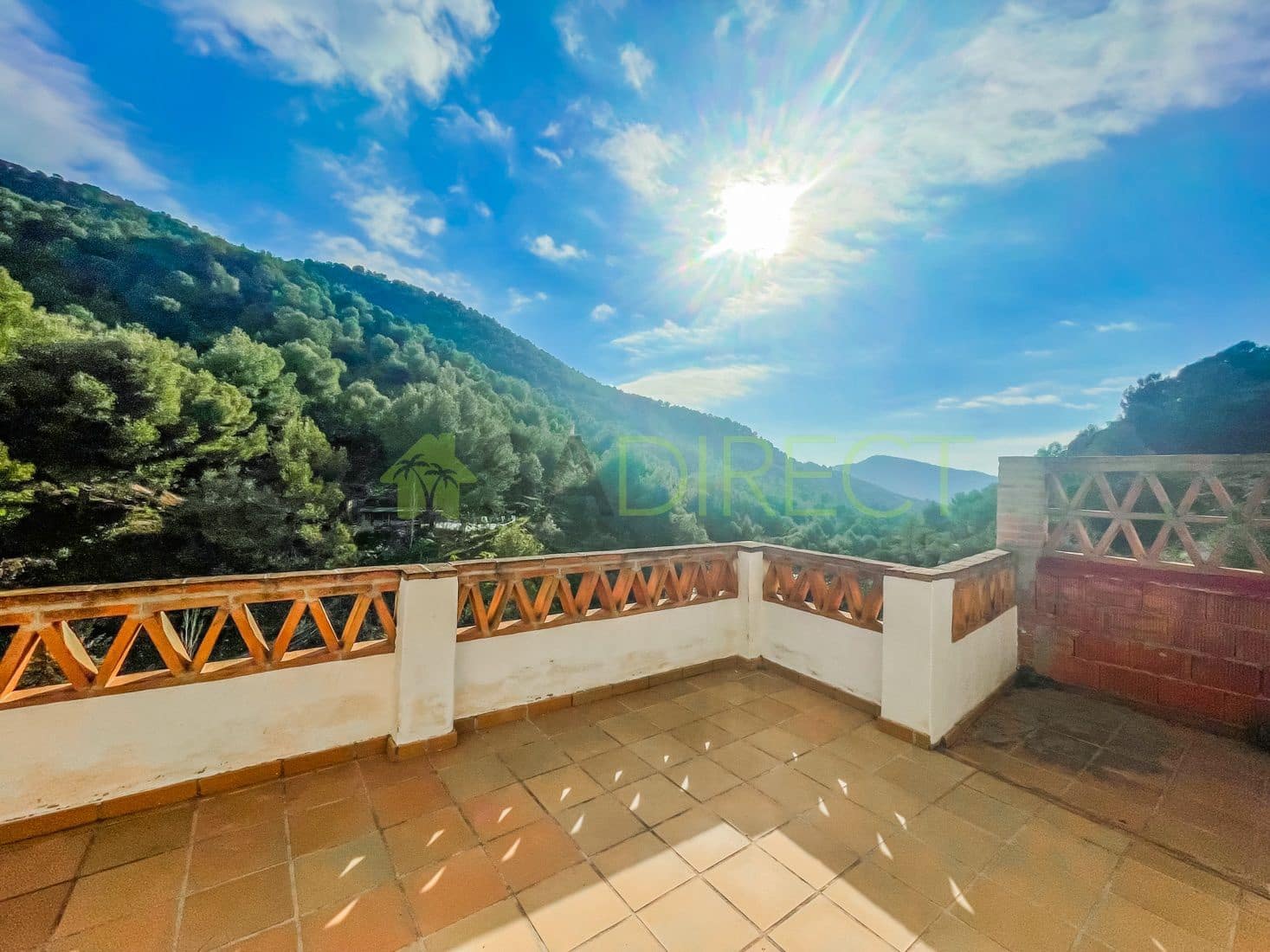 9 bedroom Villa for sale in El Acebuchal with pool - € 295,000 (Ref: 8064912)