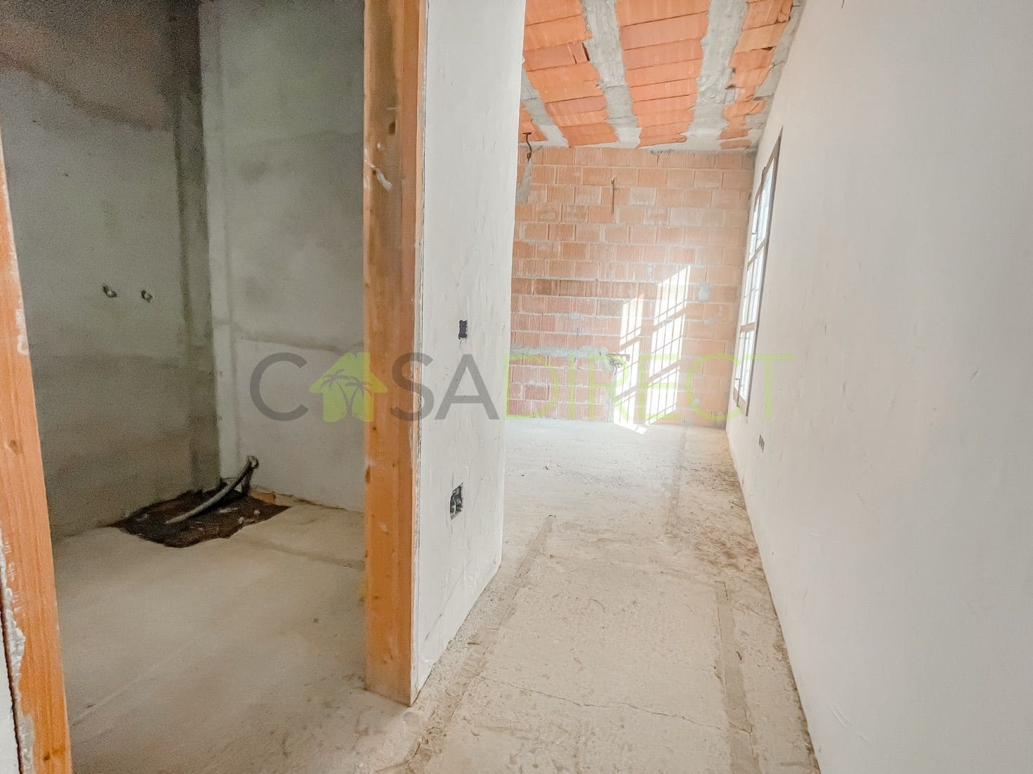 9 bedroom Villa for sale in El Acebuchal with pool - € 295,000 (Ref: 8064912)