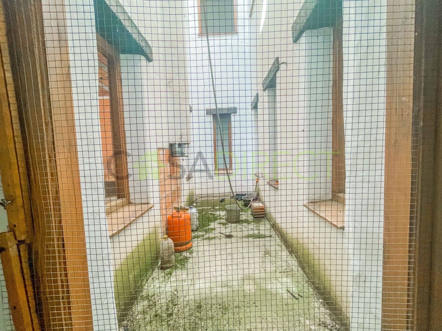 9 bedroom Villa for sale in El Acebuchal with pool - € 295,000 (Ref: 8064912)