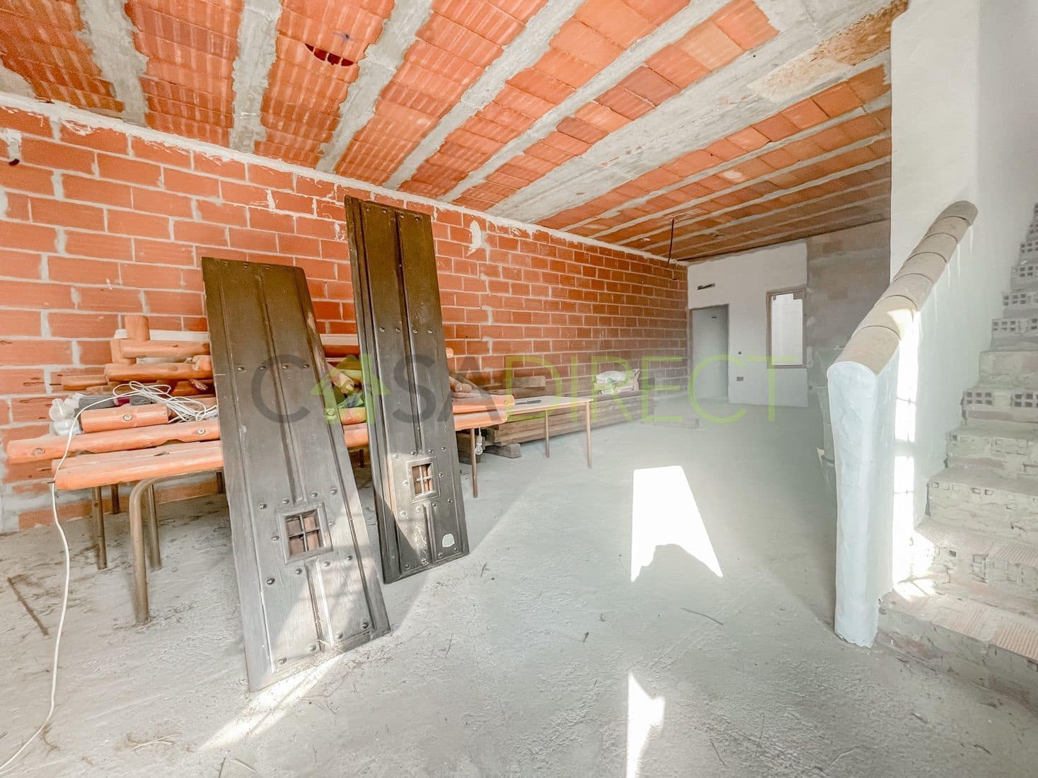 9 bedroom Villa for sale in El Acebuchal with pool - € 295,000 (Ref: 8064912)