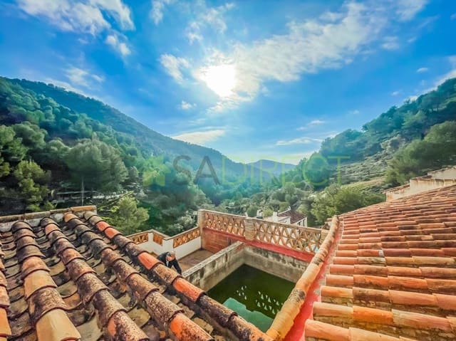 9 sovrum Villa till salu i El Acebuchal, Cómpeta med pool - 295 000 € (Ref: 8064912)