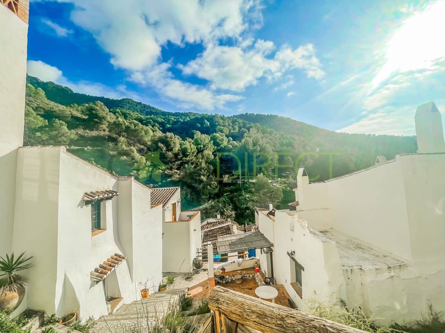 9 bedroom Villa for sale in El Acebuchal with pool - € 295,000 (Ref: 8064912)