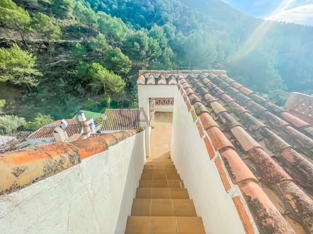 9 sovrum Villa till salu i El Acebuchal, Cómpeta med pool - 295 000 € (Ref: 8064912)