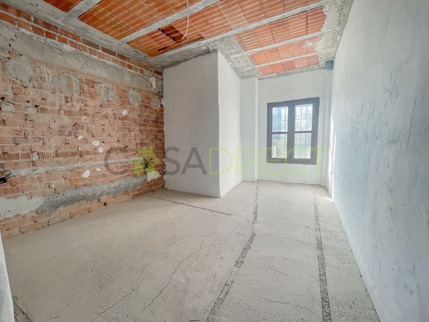 9 bedroom Villa for sale in El Acebuchal with pool - € 295,000 (Ref: 8064912)