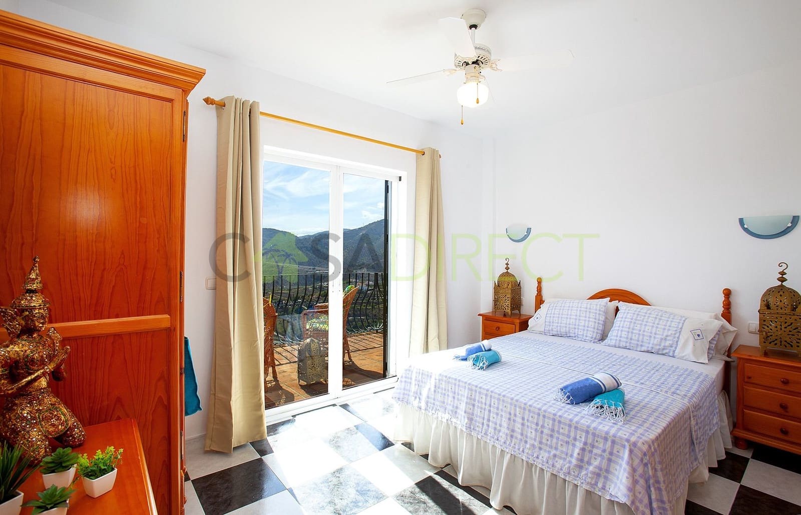 2 bedroom Villa for rent in La Herradura with pool garage - € 1,800 (Ref: 8064913)
