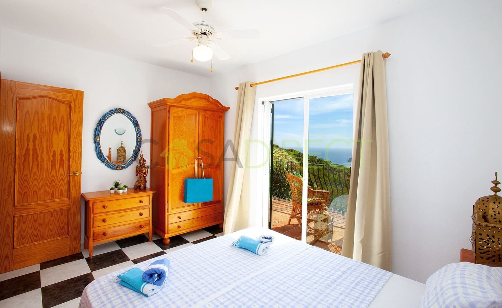 2 bedroom Villa for rent in La Herradura with pool garage - € 1,800 (Ref: 8064913)