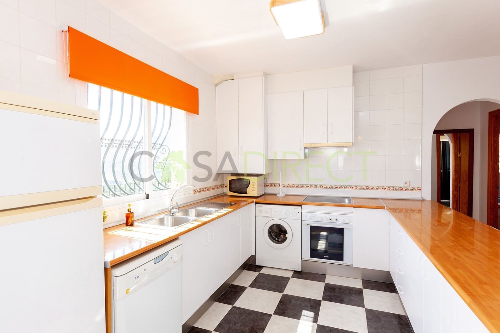 2 bedroom Villa for rent in La Herradura with pool garage - € 1,800 (Ref: 8064913)