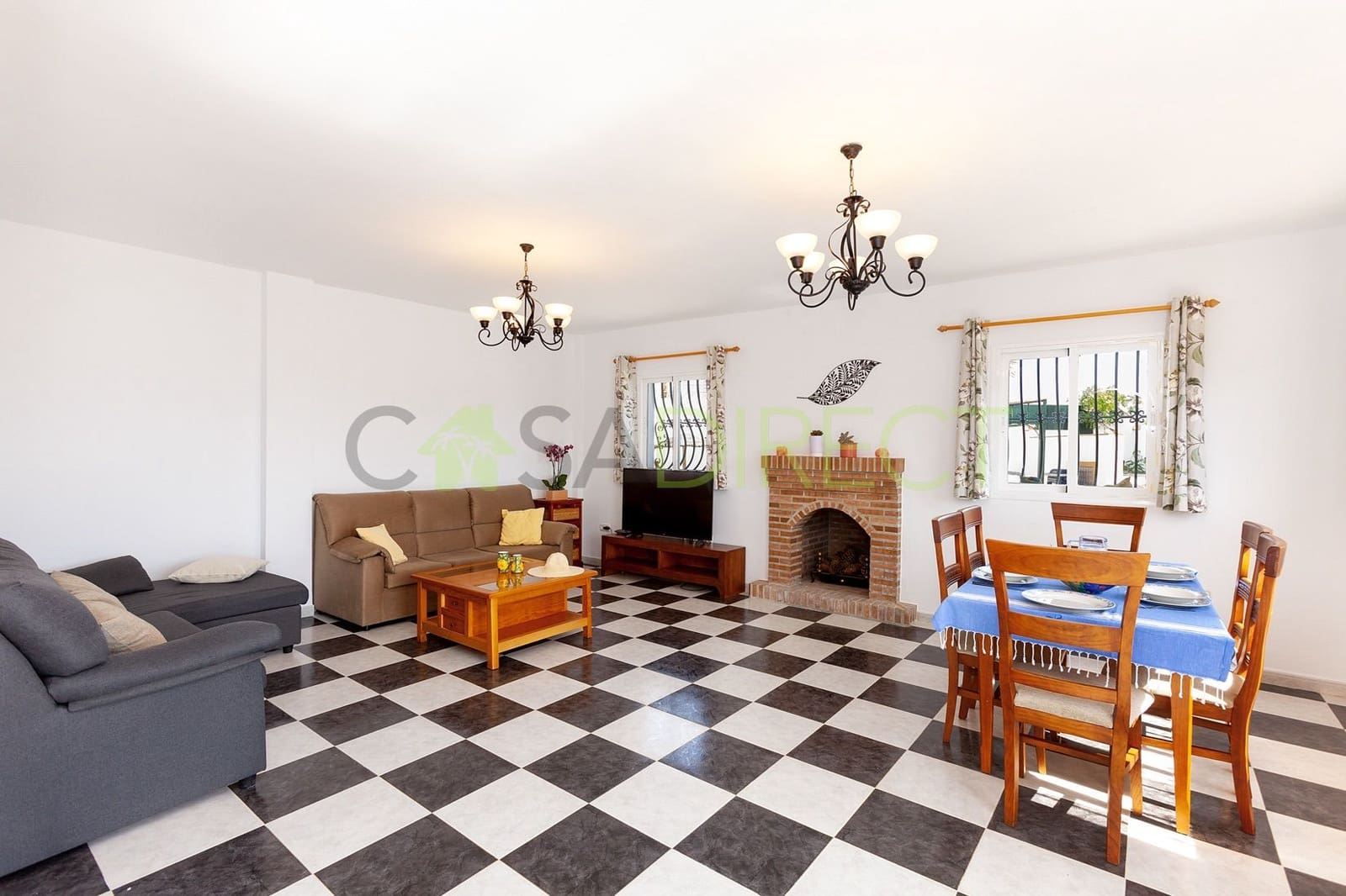 2 bedroom Villa for rent in La Herradura with pool garage - € 1,800 (Ref: 8064913)