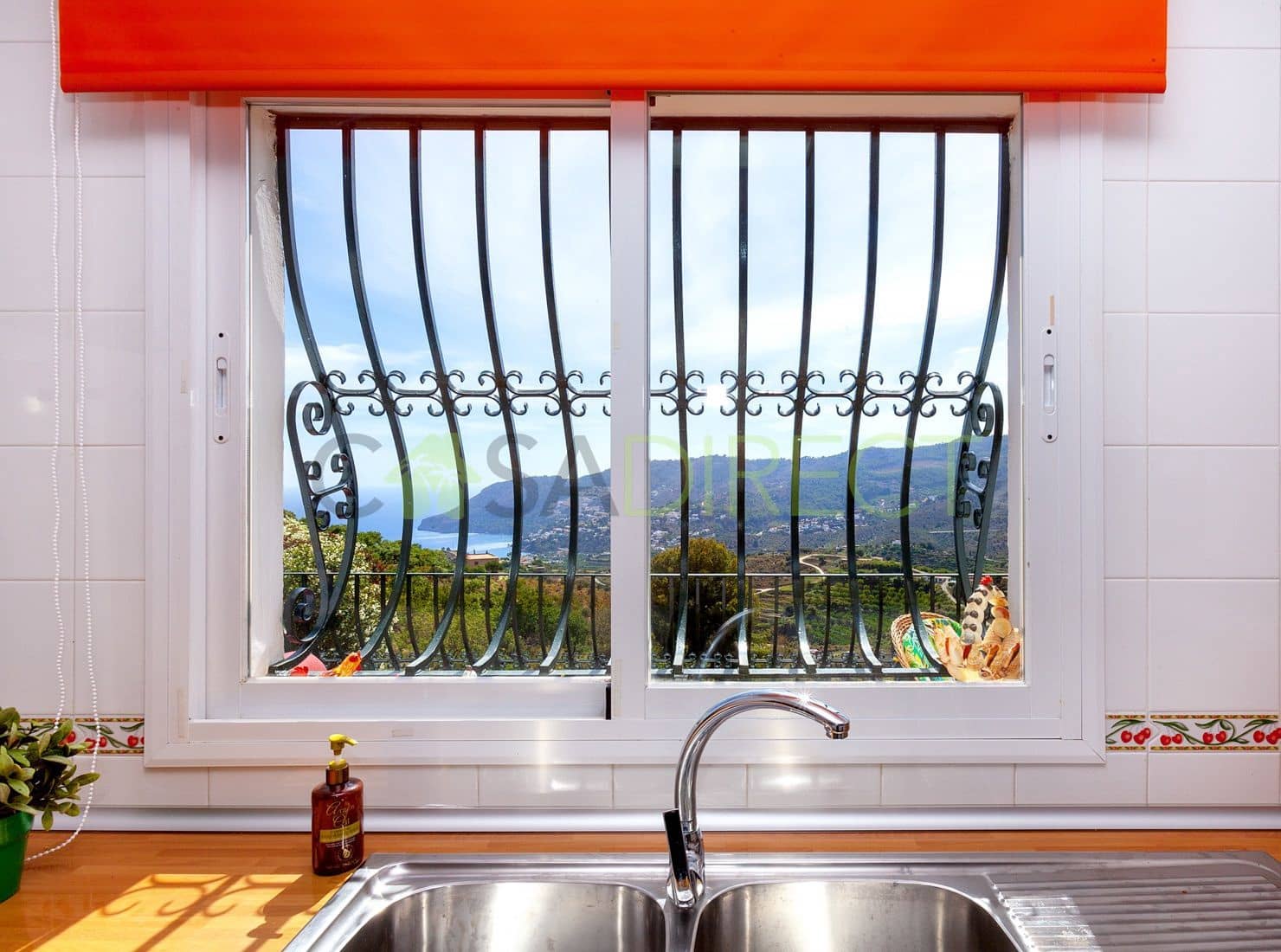 2 bedroom Villa for rent in La Herradura with pool garage - € 1,800 (Ref: 8064913)