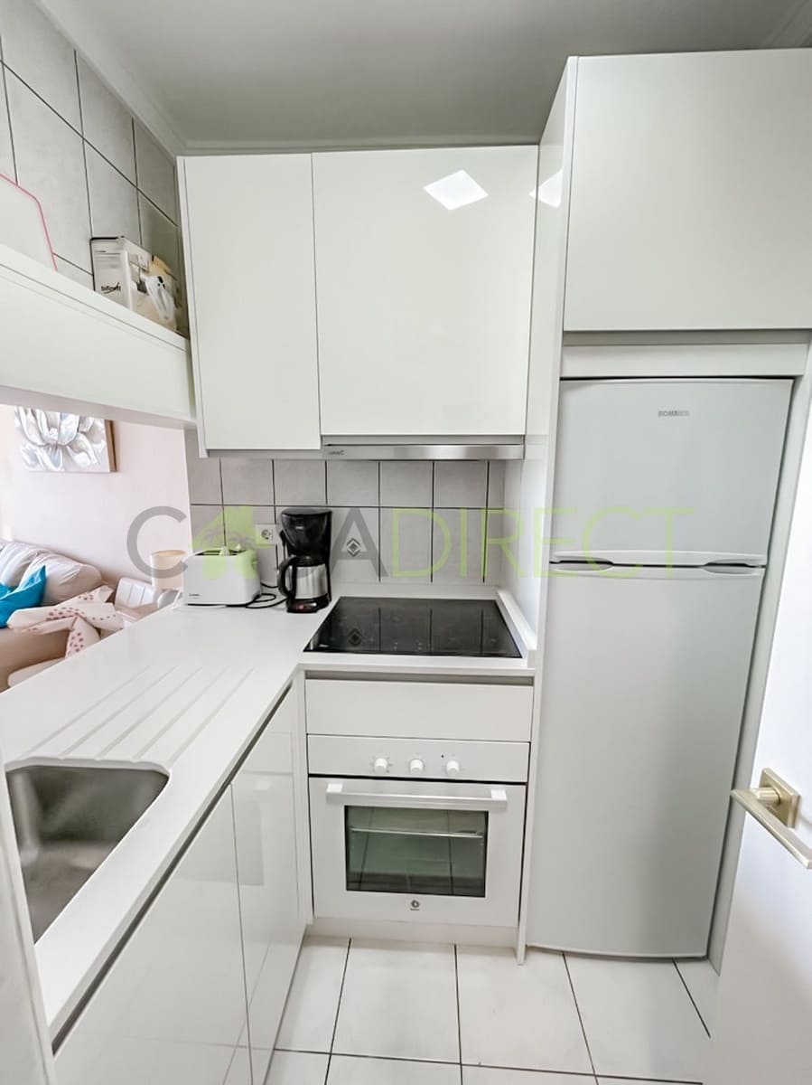 1 bedroom Apartment for rent in Torrox-Costa with pool - € 900 (Ref: 8104774)