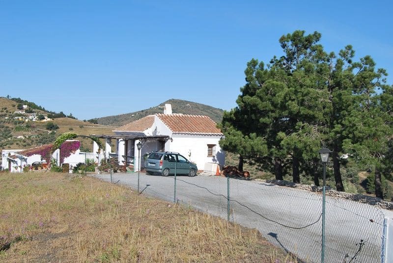3 slaapkamer Finca/Landhuis te koop in Frigiliana met garage - € 950.000 (Ref: 8193293)