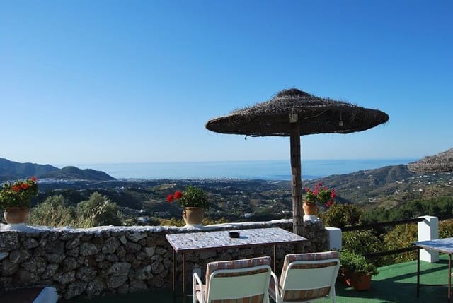 3 slaapkamer Finca/Landhuis te koop in Frigiliana met garage - € 950.000 (Ref: 8193293)