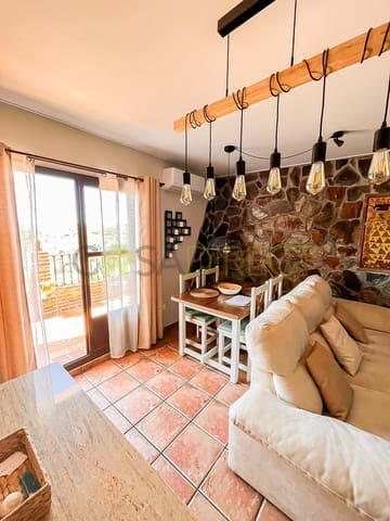 2 soveværelse Penthouse til leje i Frigiliana med garage - € 900 (Ref: 8206435)