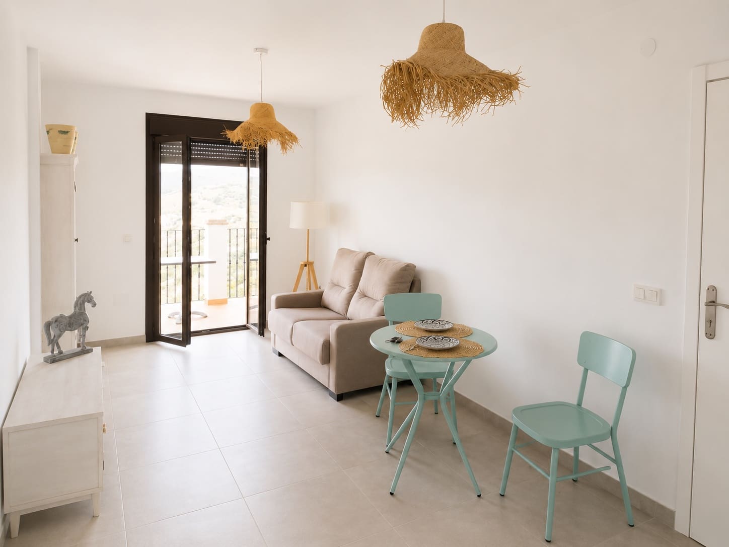 2 sypialnia Mieszkanie do wynajęcia w Frigiliana z basenem garażem - 1 150 € (Ref: 8206436)