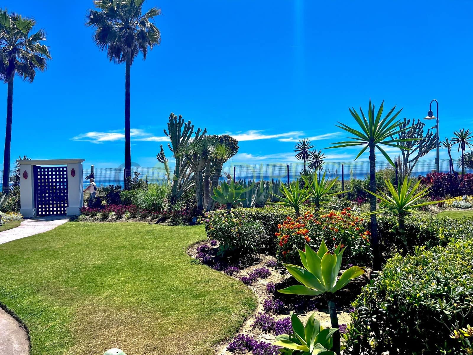 2 soveværelse Lejlighed til leje i Costalita med swimmingpool garage - € 2.280 (Ref: 8278376)