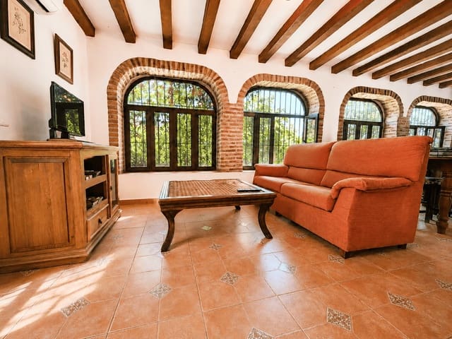 Finca/Casa Rural de 2 habitaciones en Frigiliana en alquiler con piscina garaje - 960 € (Ref: 8278377)