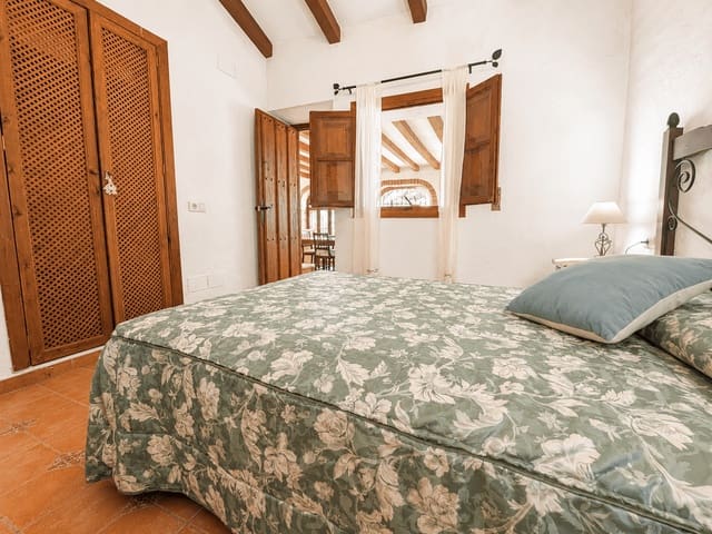 Finca/Casa Rural de 2 habitaciones en Frigiliana en alquiler con piscina garaje - 960 € (Ref: 8278377)