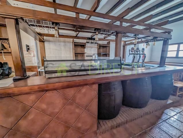 Kommersiell til salgs i Nerja - € 315 000 (Ref: 8288875)