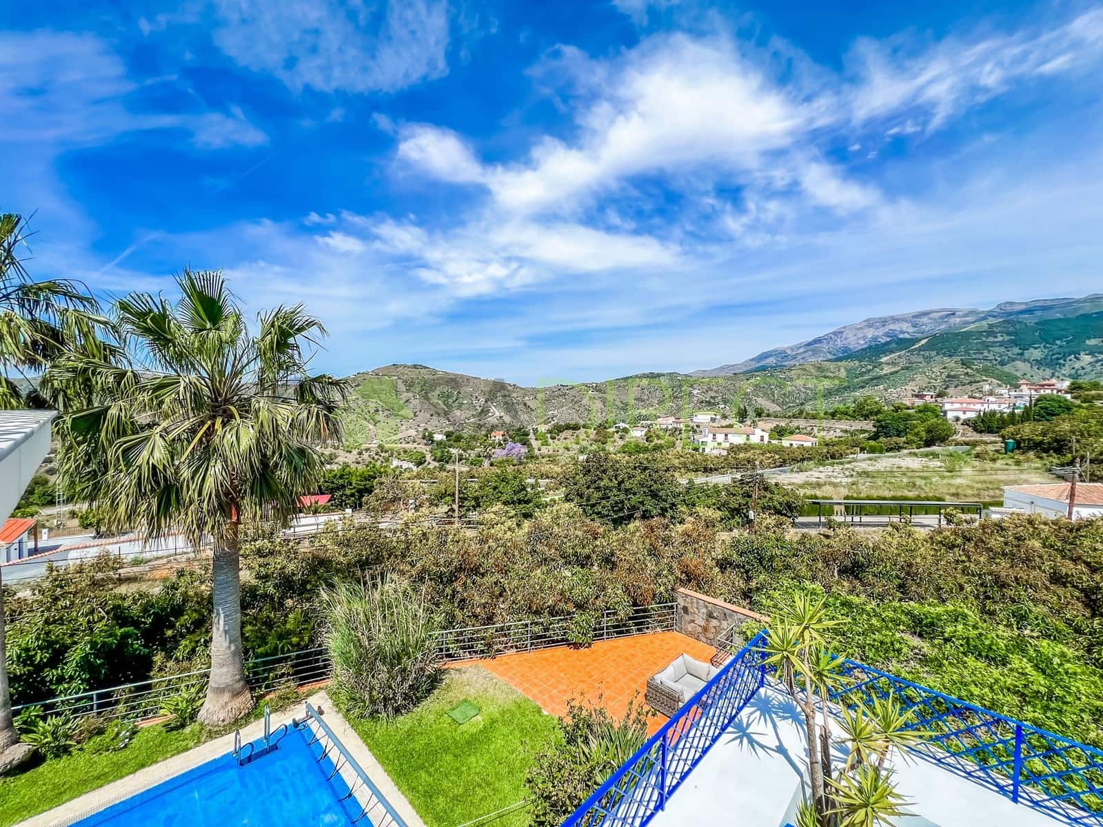 5 soveværelse Villa til leje i Competa med swimmingpool garage - € 5.160 (Ref: 8319070)