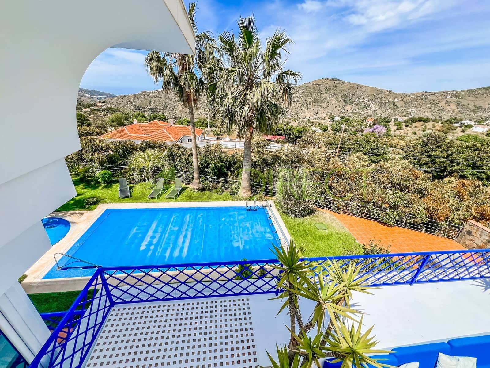 5 soveværelse Villa til leje i Competa med swimmingpool garage - € 5.160 (Ref: 8319070)