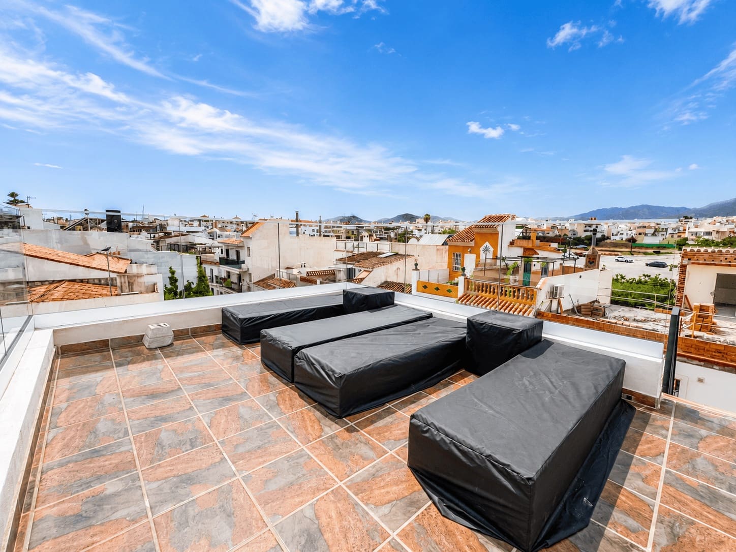 3 makuuhuone Asunto vuokrattavana paikassa Nerja - 1 560 € (Ref: 8348912)