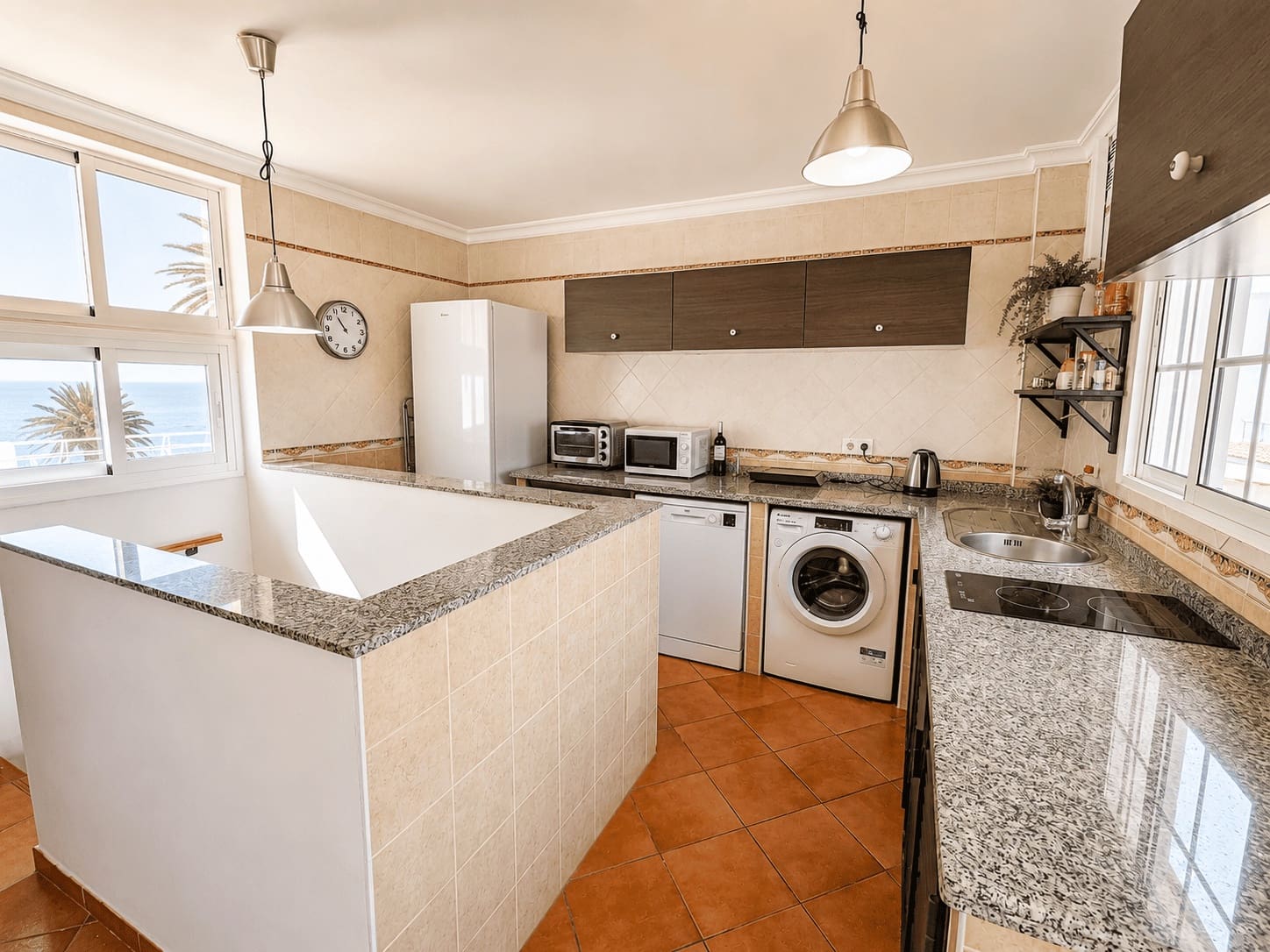 3 makuuhuone Asunto vuokrattavana paikassa Nerja - 1 560 € (Ref: 8348912)