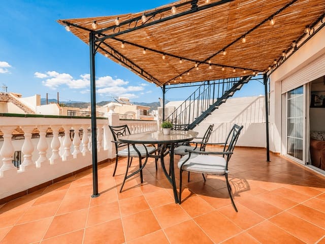 3 makuuhuone Asunto vuokrattavana paikassa Nerja - 1 560 € (Ref: 8348912)