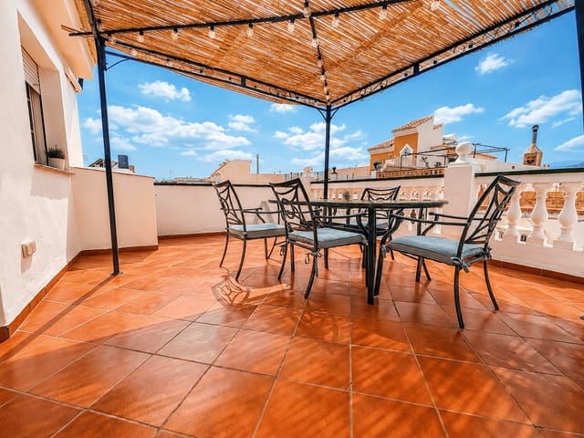 3 makuuhuone Asunto vuokrattavana paikassa Nerja - 1 560 € (Ref: 8348912)