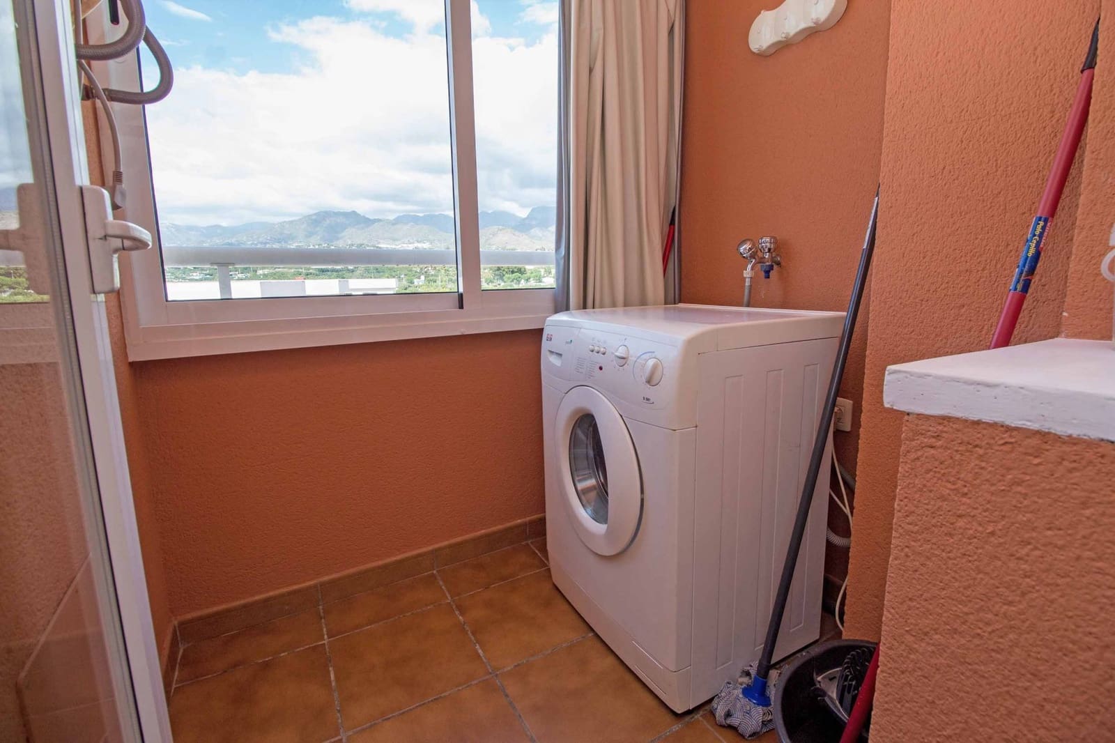 2 soveværelse Lejlighed til leje i Nerja med garage - € 1.200 (Ref: 8396577)