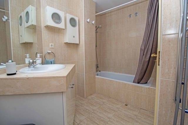 Appartement de 2 chambres à louer à Nerja avec garage - 1 200 € (Ref: 8396577)