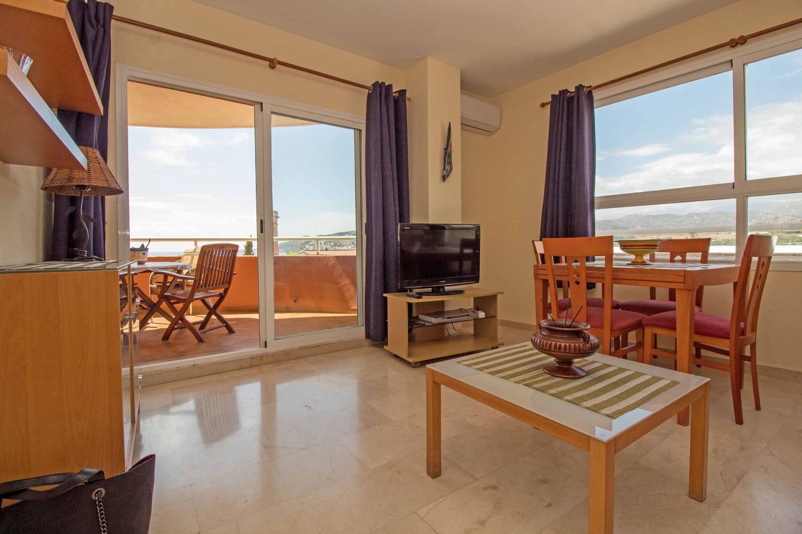 2 soveværelse Lejlighed til leje i Nerja med garage - € 1.200 (Ref: 8396577)